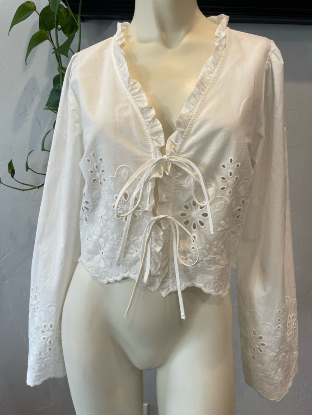 New Broderie anglaise 100% cotton cropped blouse S